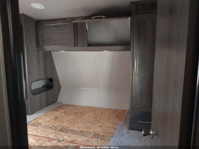 7HN3BEL26KP468446 Genesis Supreme 2019