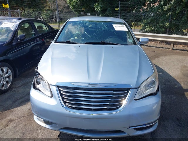 Продаж на аукціоні авто 2013 Chrysler 200 Touring, vin: 1C3CCBBB8DN550171, номер лоту: 43161260