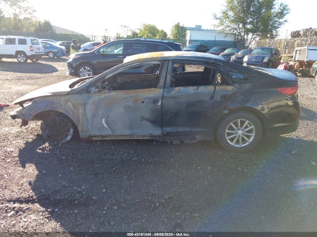 5NPE24AF6KH817778 Hyundai SONATA SE
