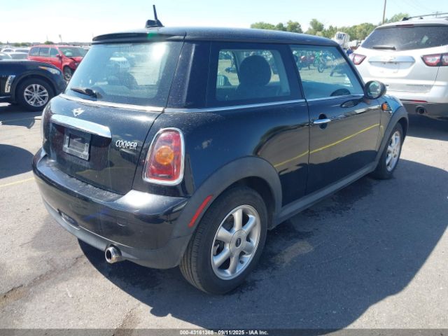 2010 MINI COOPER WMWMF3C50ATZ25688 Photo 3
