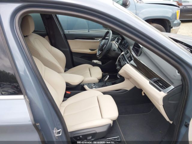 2020 BMW X1 WBXJG9C04L5R54017 Photo 4