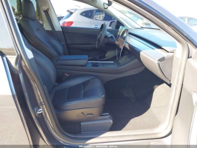 2022 TESLA MODEL Y 7SAYGDEF6NF337139 Photo 4
