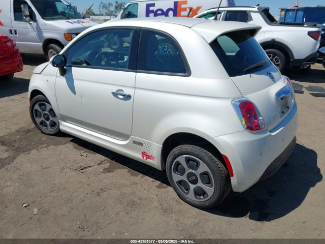 2017 FIAT 500E 3C3CFFGE2HT654243 Photo 2