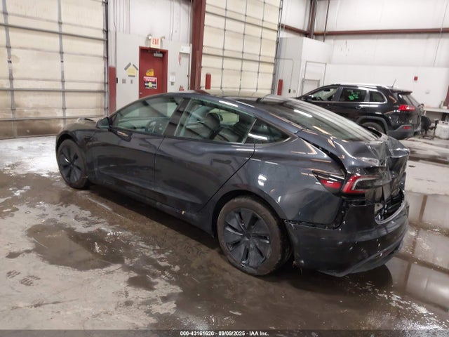 2025 TESLA MODEL 3 5YJ3E1EB3SF929716 Photo 2