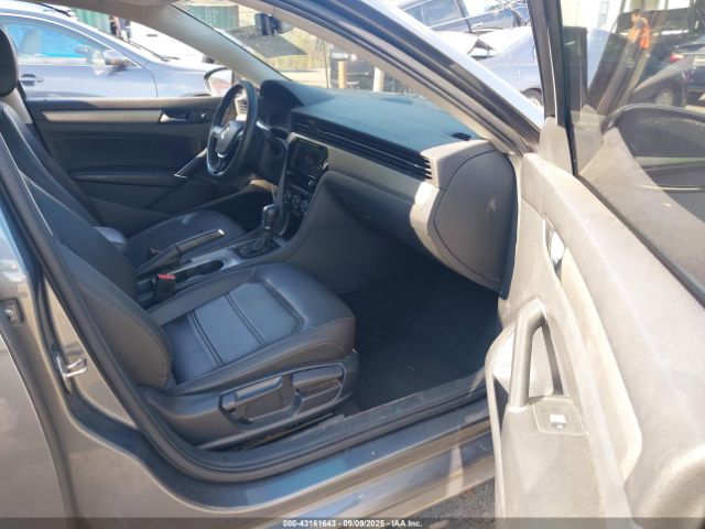 2021 VOLKSWAGEN PASSAT 1VWSA7A33MC004830 Photo 4
