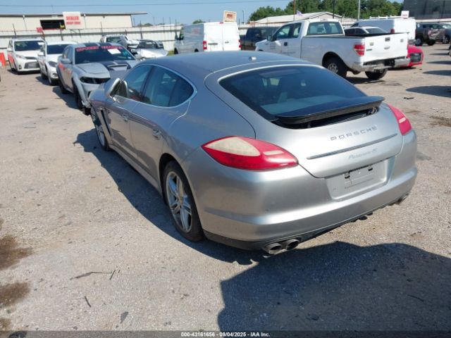 2011 PORSCHE PANAMERA WP0AB2A76BL062641 Photo 2