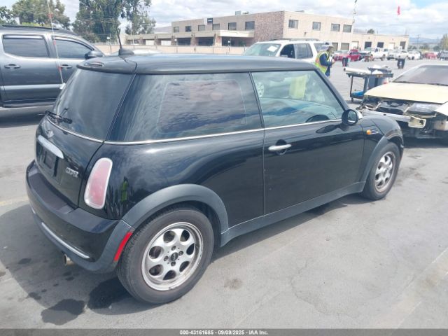 2005 MINI COOPER WMWRC33495TJ67278 Photo 3
