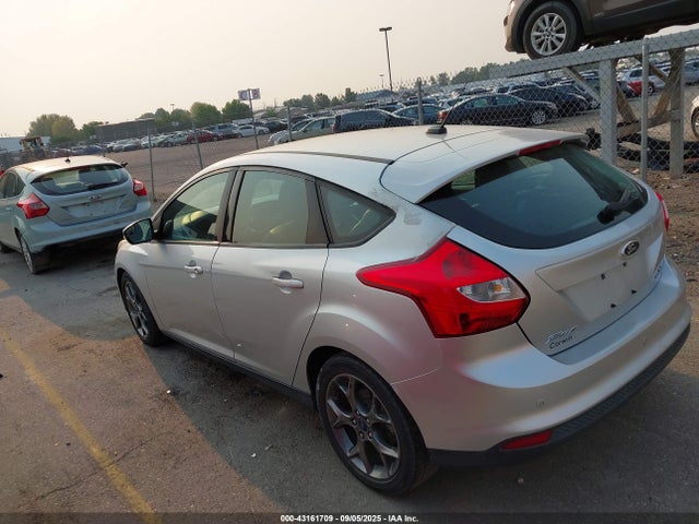 Ford Focus 2014 1FADP3K26EL254501 Image 3