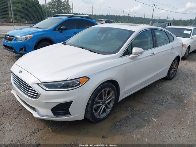 Ford 2019 2019 3FA6P0CD4KR101832 Image 2