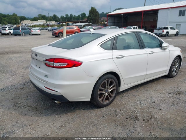 Ford 2019 2019 3FA6P0CD4KR101832 Image 4