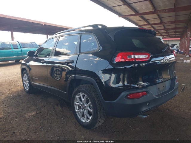 1C4PJLAB6HW613715 Jeep Cherokee