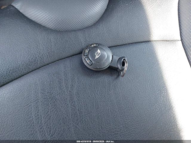 2008 MINI COOPER S WMWMF735X8TV32721 Photo 10