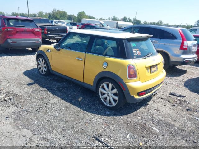 2008 MINI COOPER S WMWMF735X8TV32721 Photo 2