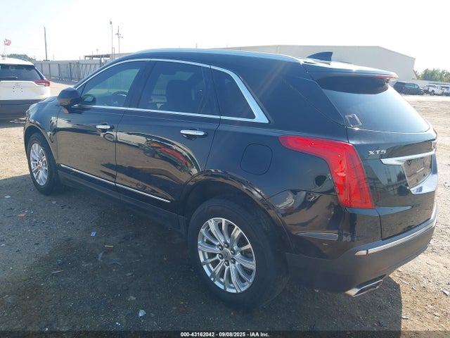 2018 CADILLAC XT5 1GYKNARS4JZ138670 Photo 2