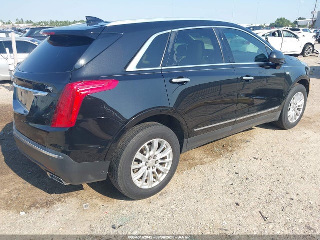 2018 CADILLAC XT5 1GYKNARS4JZ138670 Photo 3