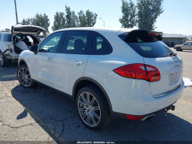 2014 PORSCHE CAYENNE WP1AB2A27ELA55947 Photo 2