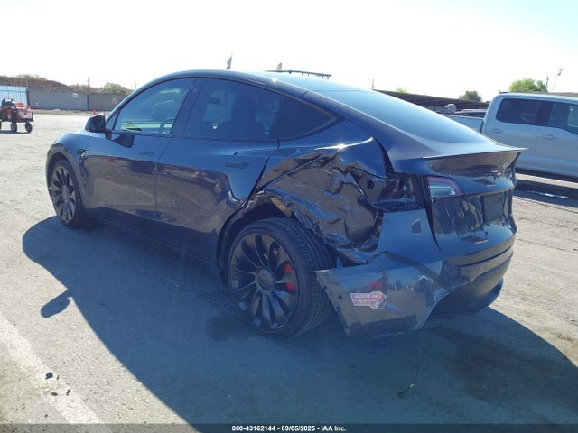 2022 TESLA MODEL Y 7SAYGDEF8NF391574 Photo 2