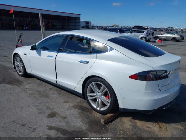 2014 TESLA MODEL S 5YJSA1H24EFP64539 Photo 2