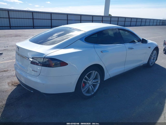 2014 TESLA MODEL S 5YJSA1H24EFP64539 Photo 3