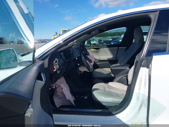 2014 TESLA MODEL S 5YJSA1H24EFP64539 Photo 4