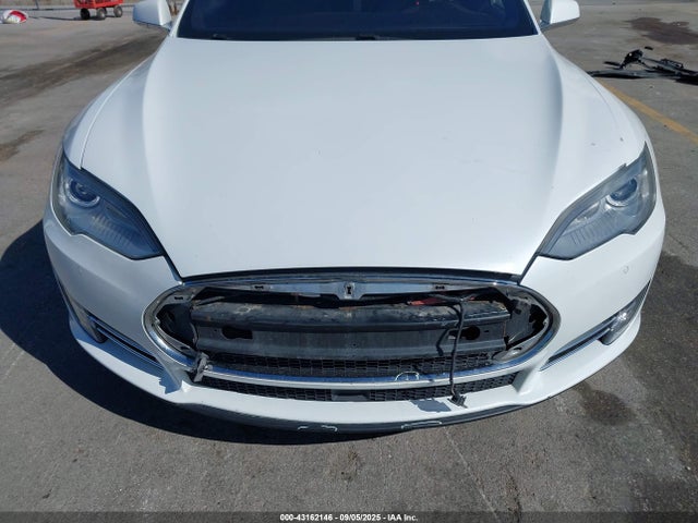 2014 TESLA MODEL S 5YJSA1H24EFP64539 Photo 5