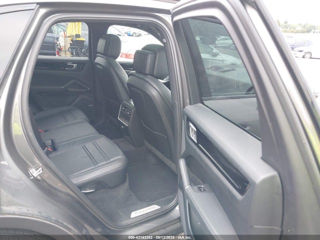 Porsche Cayenne 2019 WP1AA2AY6KDA16411 Image 8