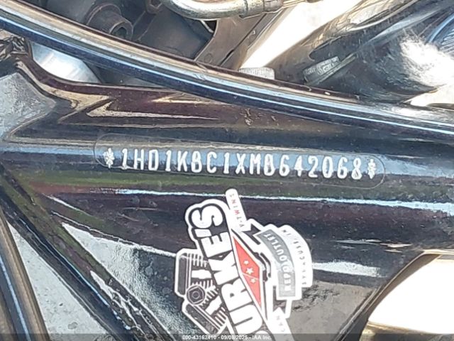 2021 HARLEY-DAVIDSON FLHX 1HD1KBC1XMB642068 Photo 9