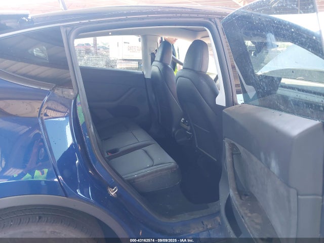 2023 TESLA MODEL Y 7SAYGDEE2PA135339 Photo 7