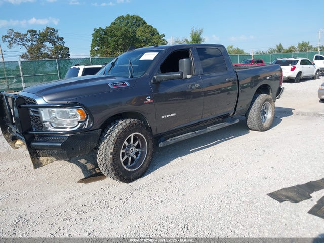 43162582 :رقم المزاد ، 3C6UR5CL5NG126486 vin ، 2022 Ram 2500 Tradesman  4x4 6'4 Box مزاد بيع