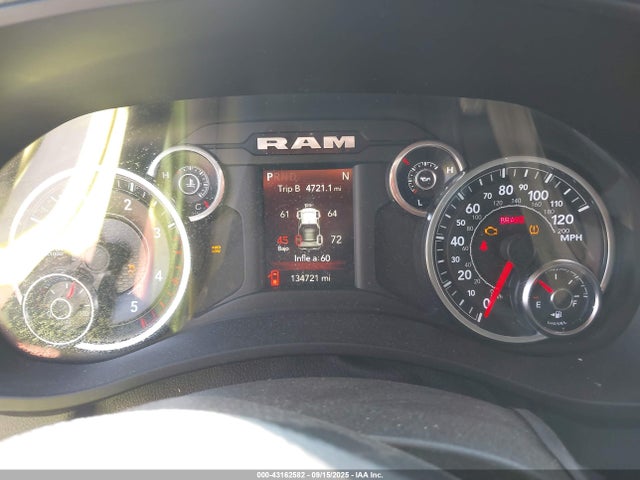 43162582 :رقم المزاد ، 3C6UR5CL5NG126486 vin ، 2022 Ram 2500 Tradesman  4x4 6'4 Box مزاد بيع