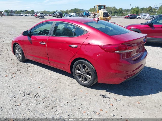5NPD84LF3HH001904 Hyundai 2017