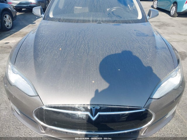 2015 TESLA MODEL S 5YJSA1S26FF097452 Photo 9
