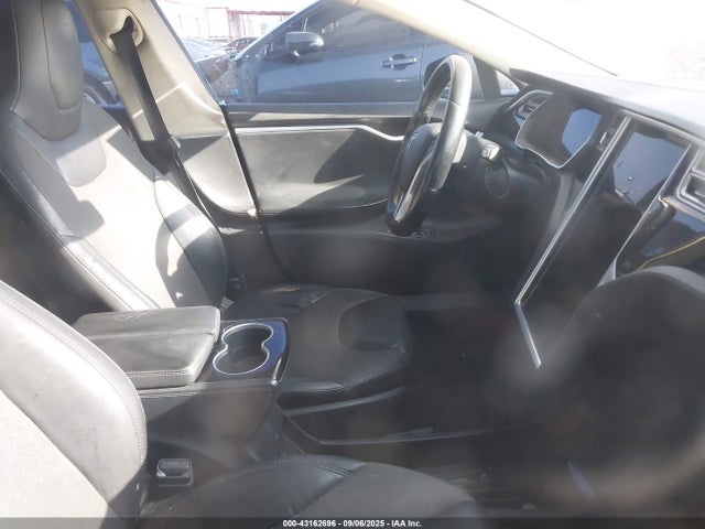 2015 TESLA MODEL S 5YJSA1S26FF097452 Photo 4