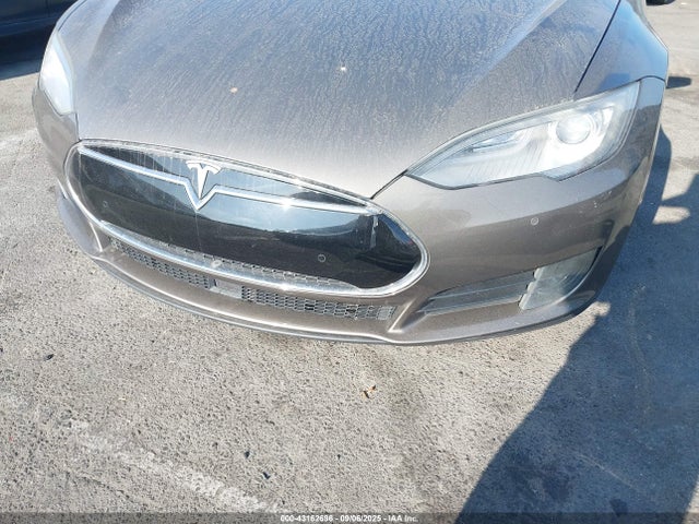 2015 TESLA MODEL S 5YJSA1S26FF097452 Photo 5