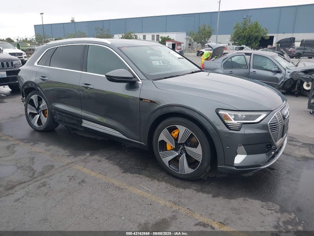 2019 AUDI E-TRON WA1VAAGE3KB008055 Photo 0