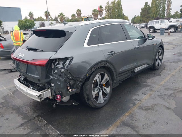 2019 AUDI E-TRON WA1VAAGE3KB008055 Photo 3