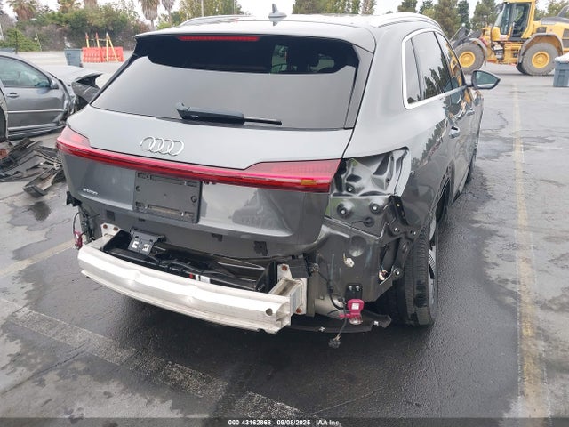2019 AUDI E-TRON WA1VAAGE3KB008055 Photo 5
