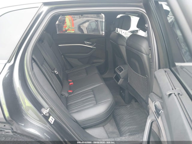 2019 AUDI E-TRON WA1VAAGE3KB008055 Photo 7