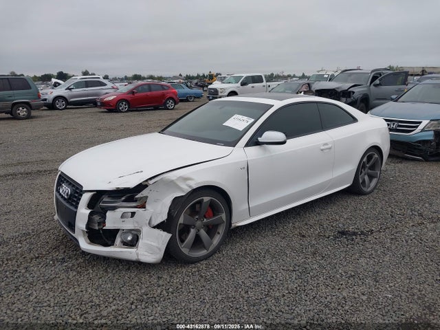 2011 AUDI S5 WAUVVAFR2BA048502 Photo 1