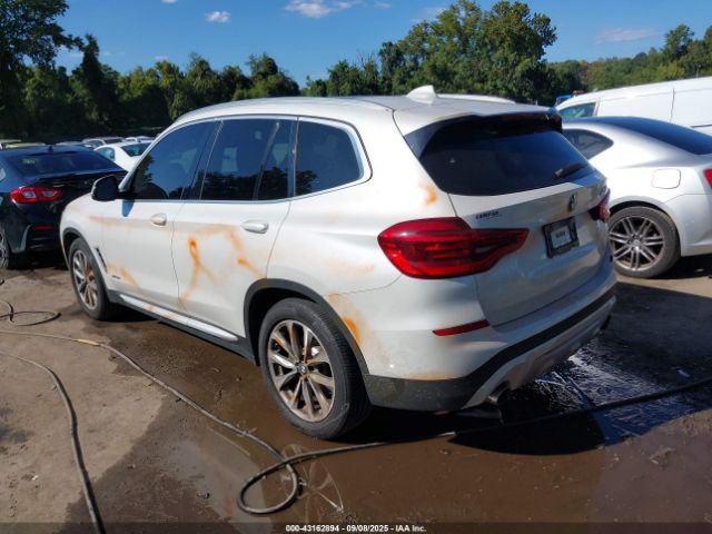 2018 BMW X3 5UXTR9C59JLC69579 Photo 2