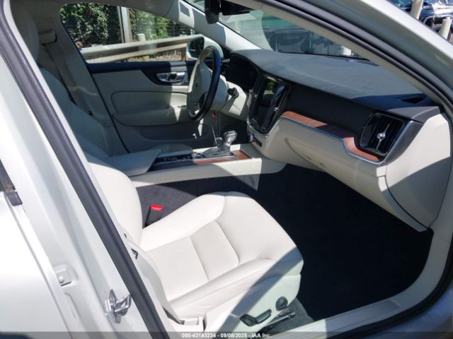 2021 VOLVO S60 7JR102FKXMG093505 Photo 4
