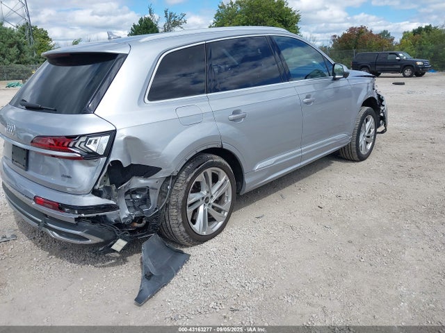 2022 AUDI Q7 WA1VXBF72ND013800 Photo 3