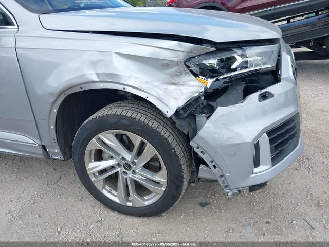 2022 AUDI Q7 WA1VXBF72ND013800 Photo 5