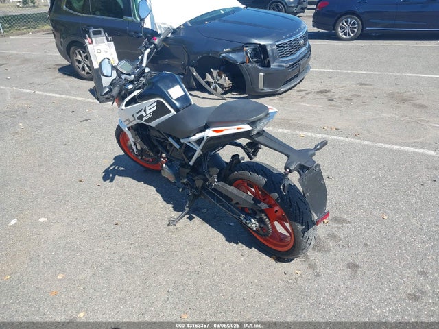 2021 KTM 200 MD2JPC40XMC048678 Photo 2
