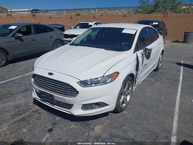 Ford 2016 2016 3FA6P0HD9GR319362 Image 2