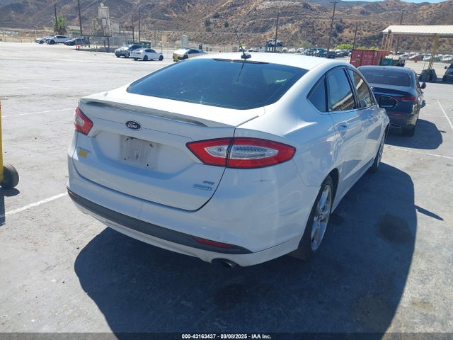 Ford 2016 2016 3FA6P0HD9GR319362 Image 4