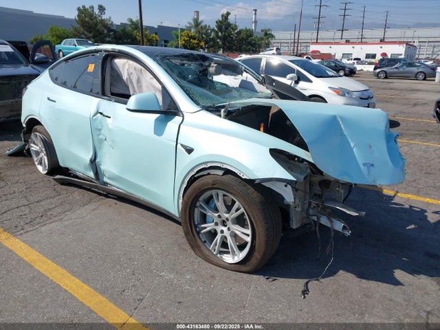 2020 TESLA MODEL Y 5YJYGDEE3LF054716 Photo 0