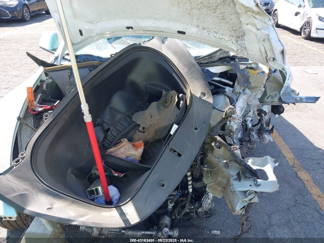 2020 TESLA MODEL Y 5YJYGDEE3LF054716 Photo 9