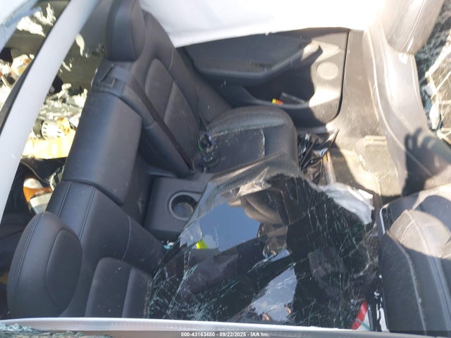 2020 TESLA MODEL Y 5YJYGDEE3LF054716 Photo 7