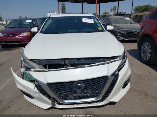 1N4BL4FV1KC116437 Nissan 2019